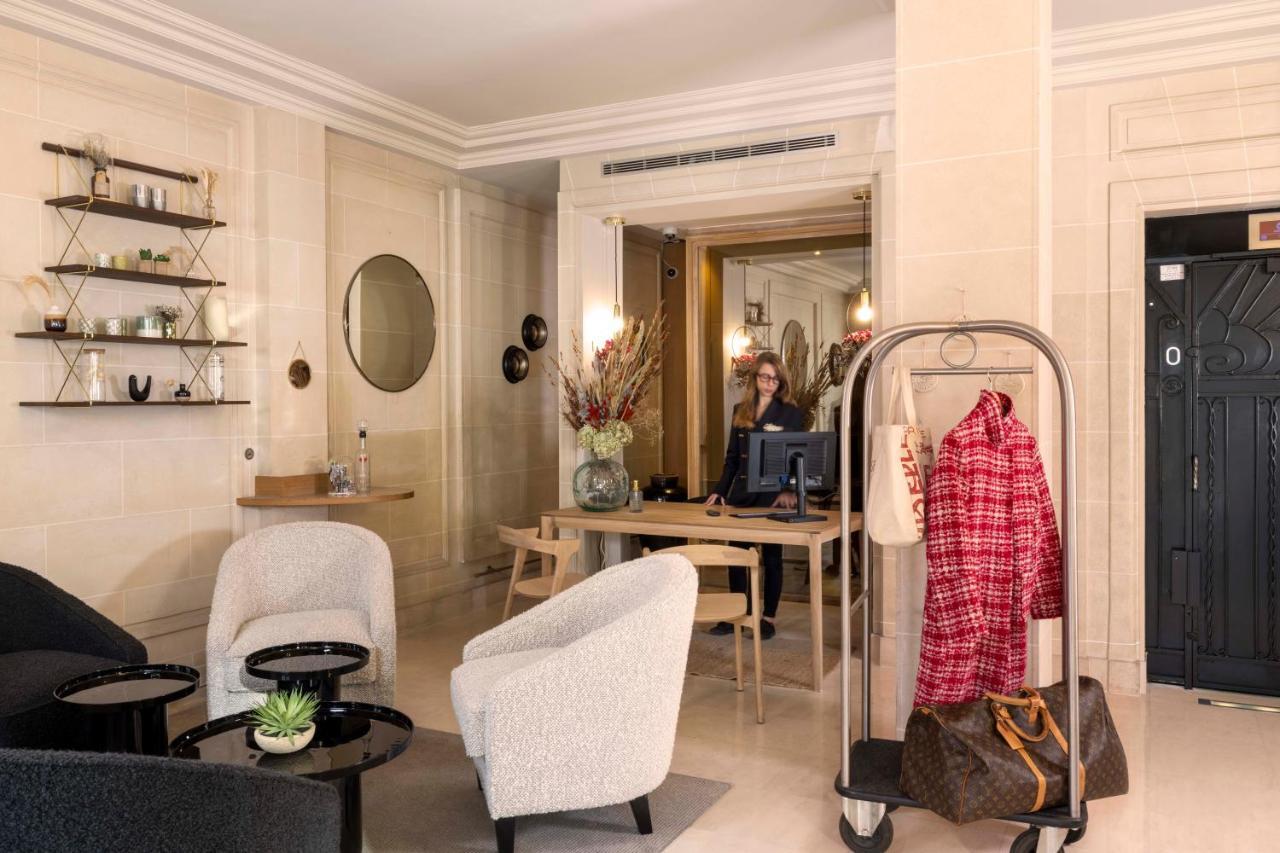 Hotel De Banville Paris Exterior photo