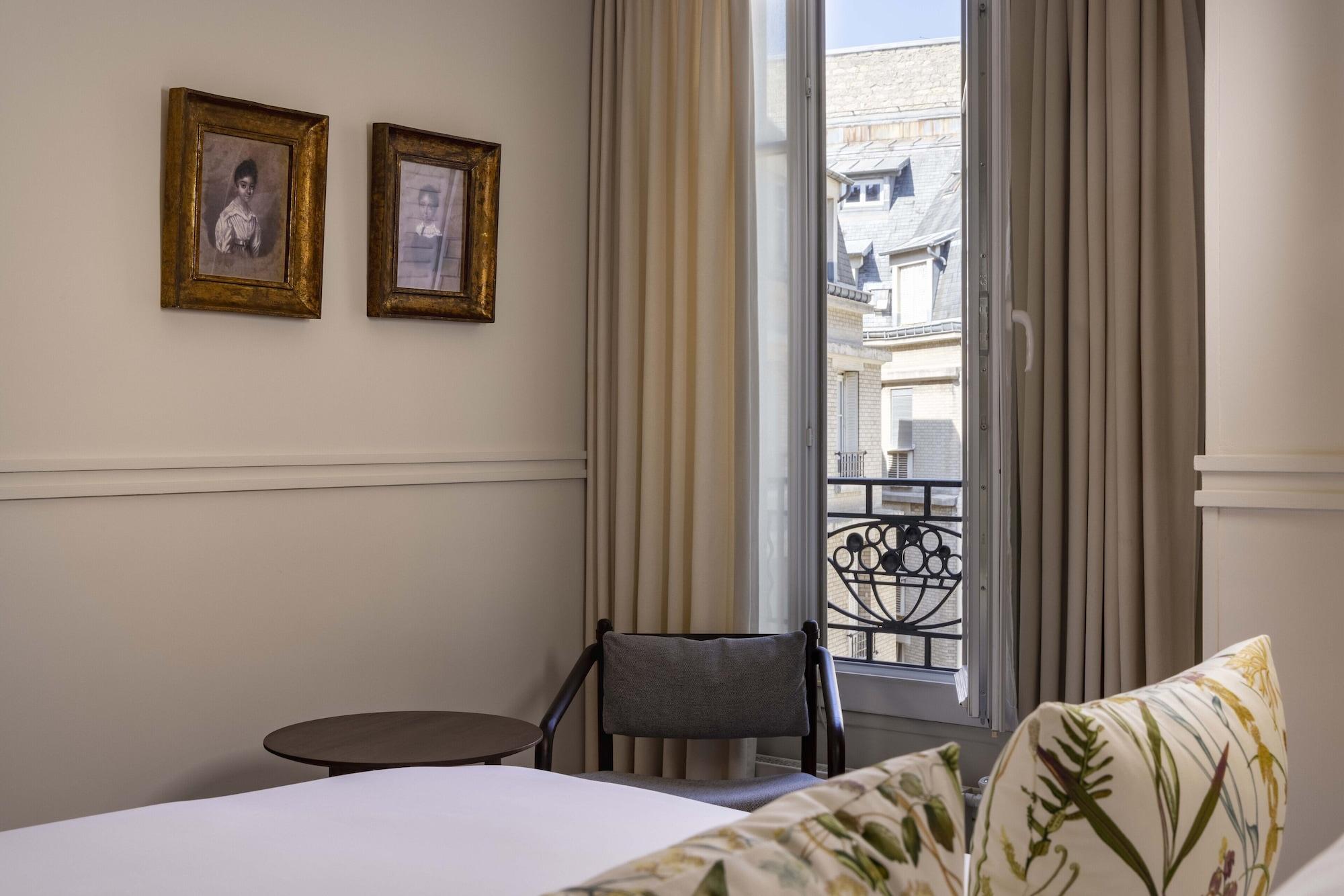 Hotel De Banville Paris Exterior photo