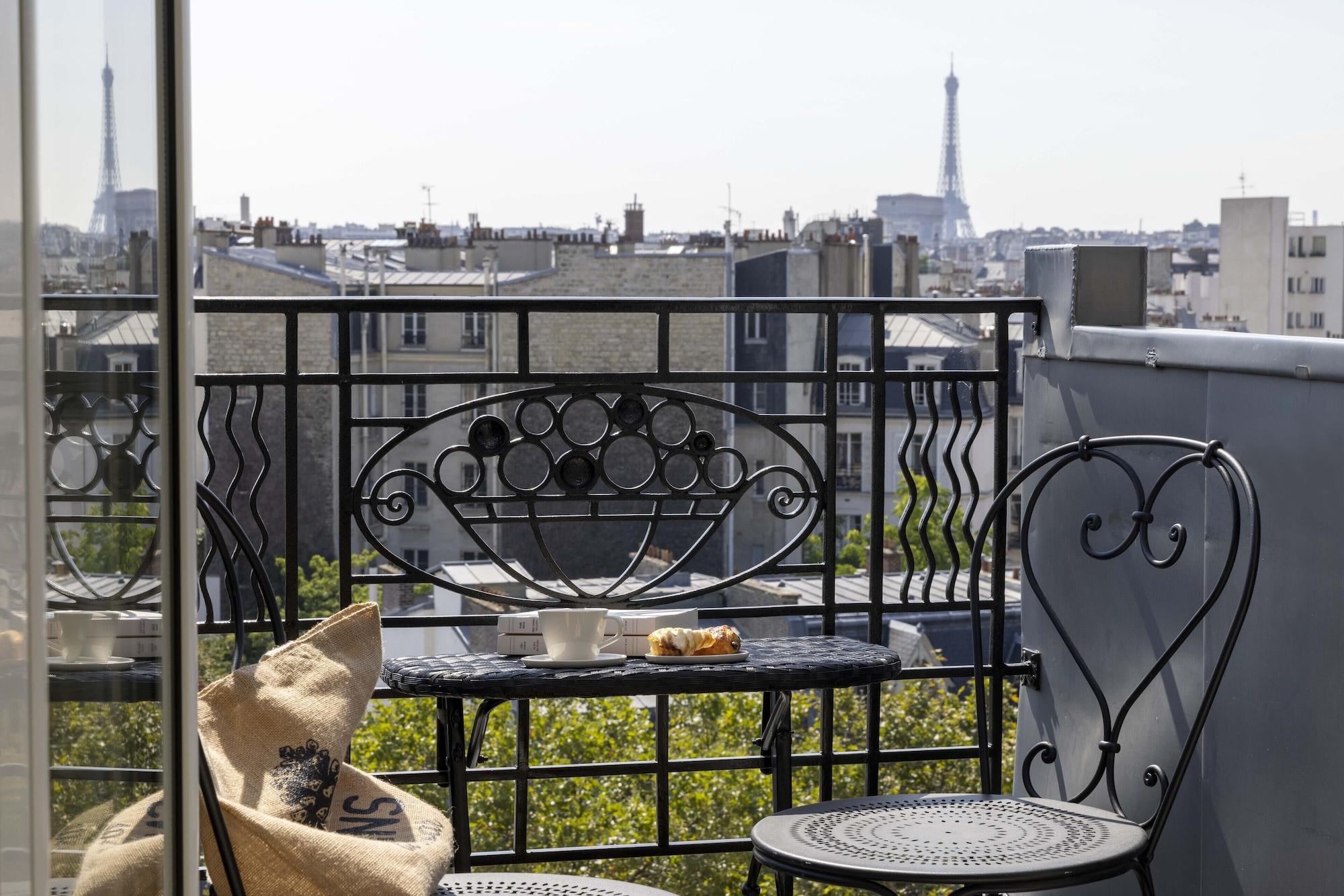 Hotel De Banville Paris Exterior photo