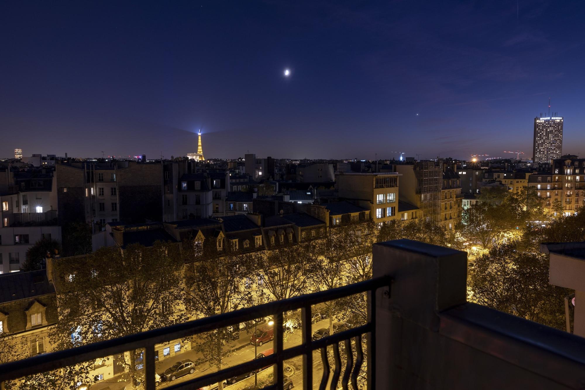 Hotel De Banville Paris Exterior photo