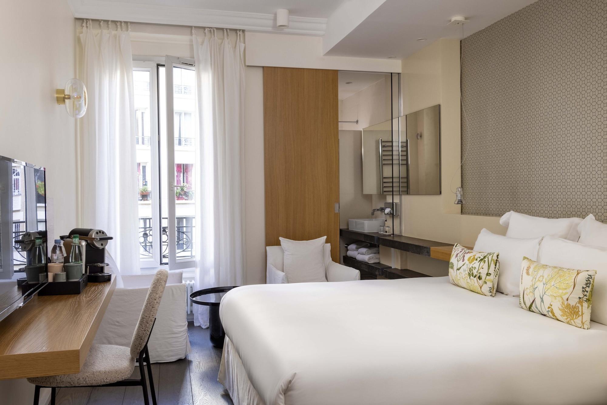 Hotel De Banville Paris Exterior photo