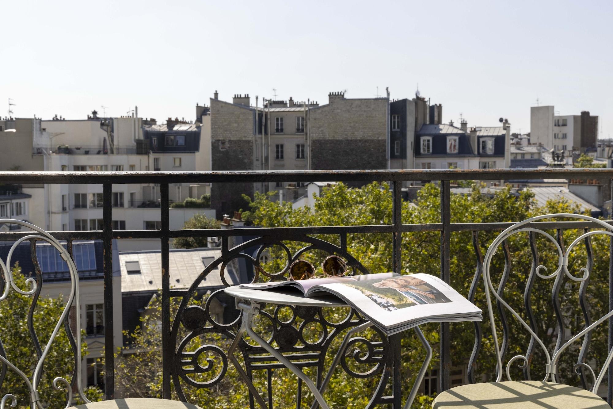 Hotel De Banville Paris Exterior photo